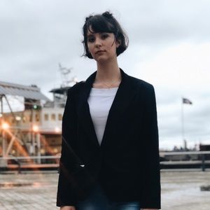 Meet your Posher, Isabel